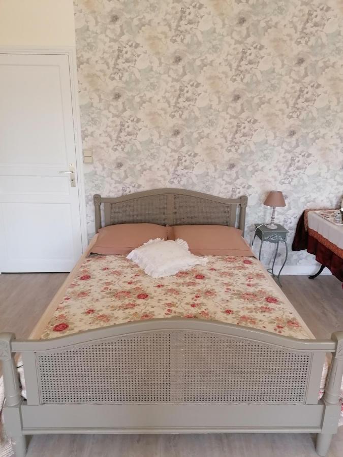 Chambre D'Hotes Esprit De Famille Landreville Exterior foto