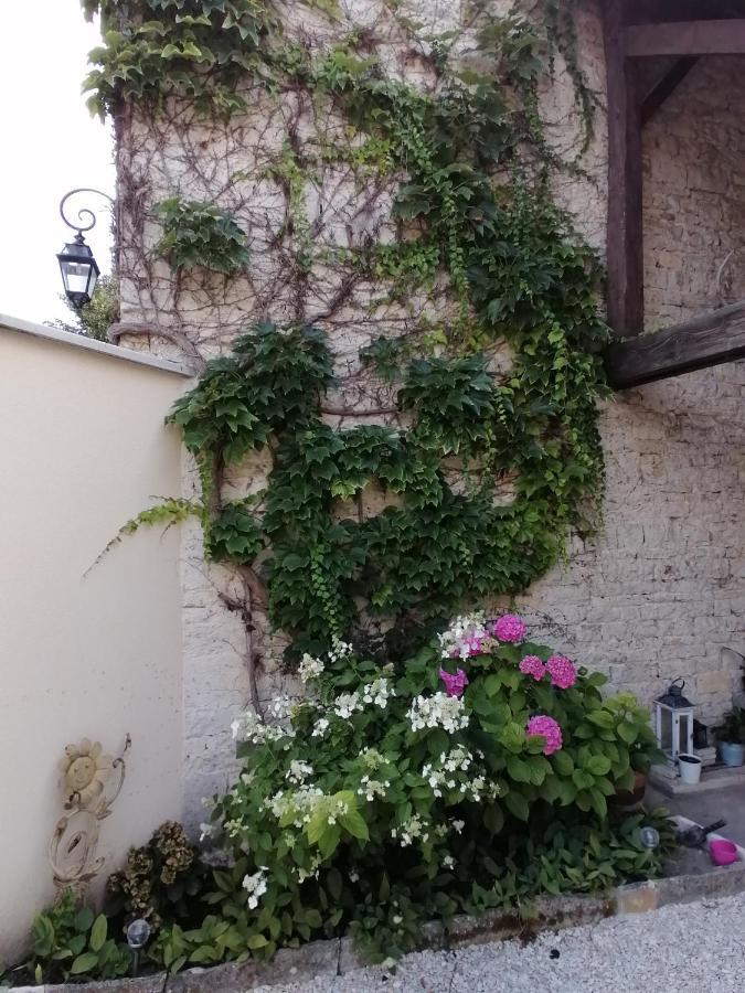 Chambre D'Hotes Esprit De Famille Landreville Exterior foto